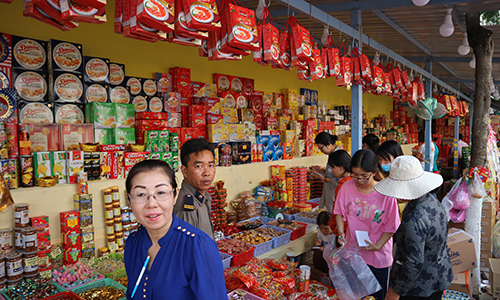 Sôi động thị trường tết